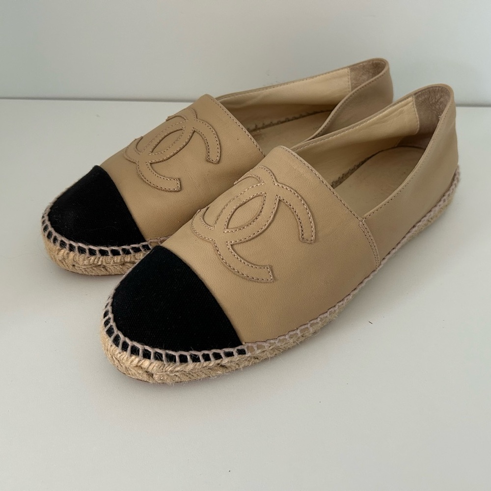 CHANEL Beige and Black Moccasins